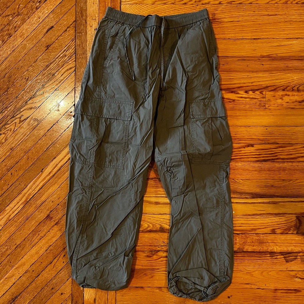 Uniqlo Women’s Green Cargo Pants Joggers